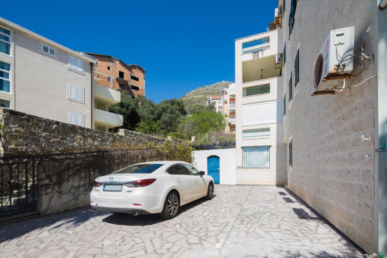 Family Apartment With Sea View Sveti Stefan Budva Eksteriør billede